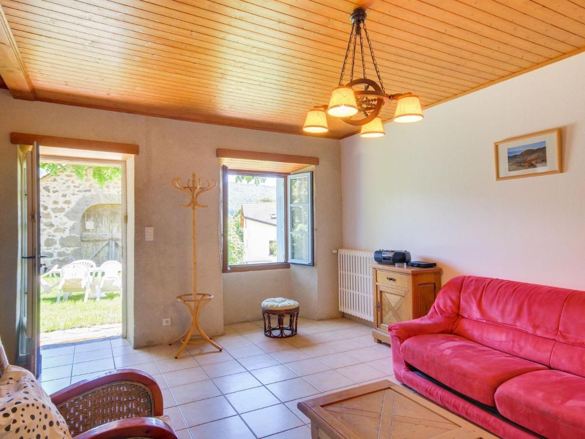 Beautiful Villa In The Parc Des Volcans D Auvergne Vic-sur-Cere Ngoại thất bức ảnh