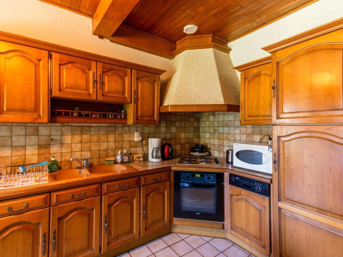 Beautiful Villa In The Parc Des Volcans D Auvergne Vic-sur-Cere Ngoại thất bức ảnh