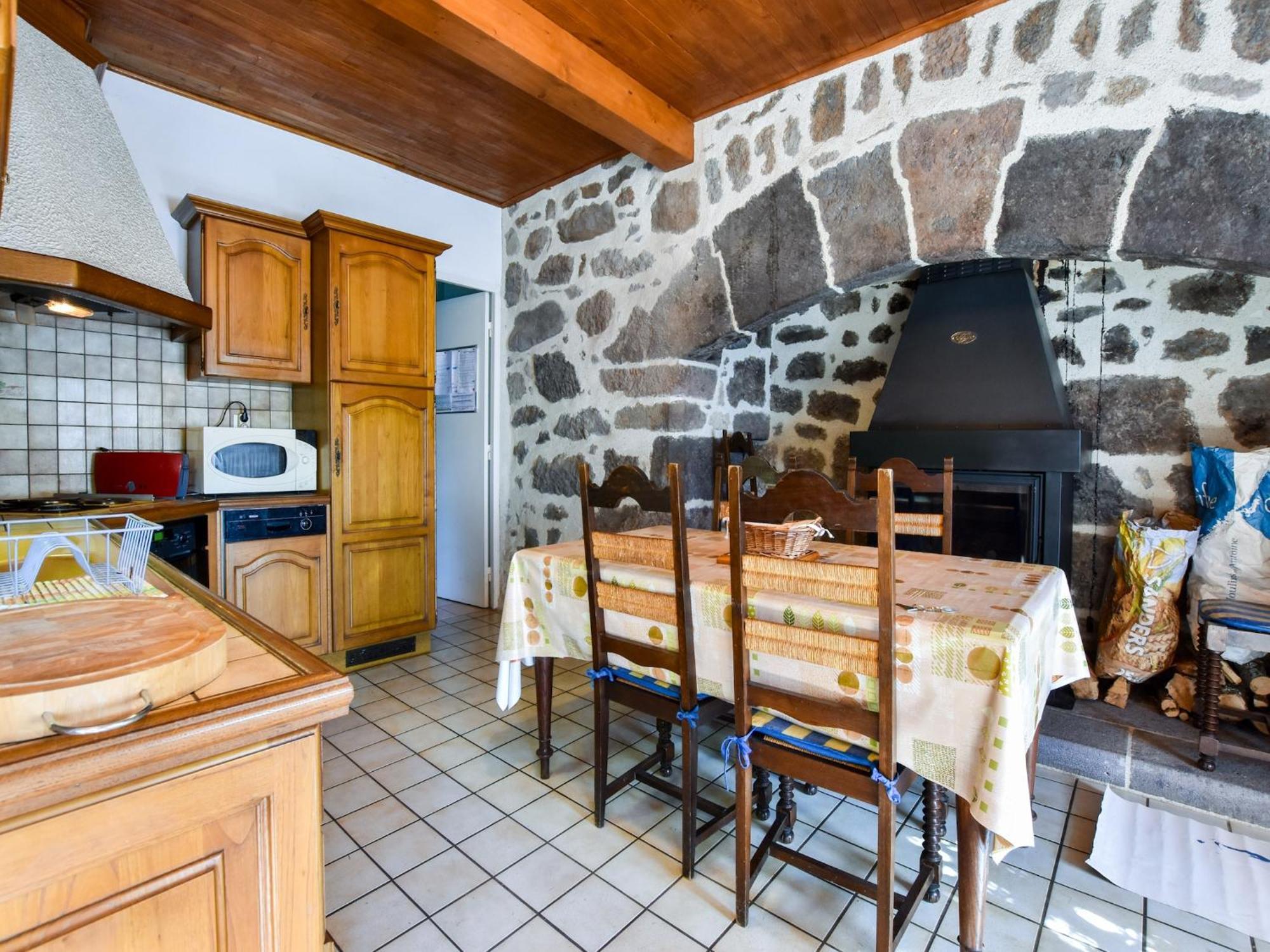 Beautiful Villa In The Parc Des Volcans D Auvergne Vic-sur-Cere Ngoại thất bức ảnh